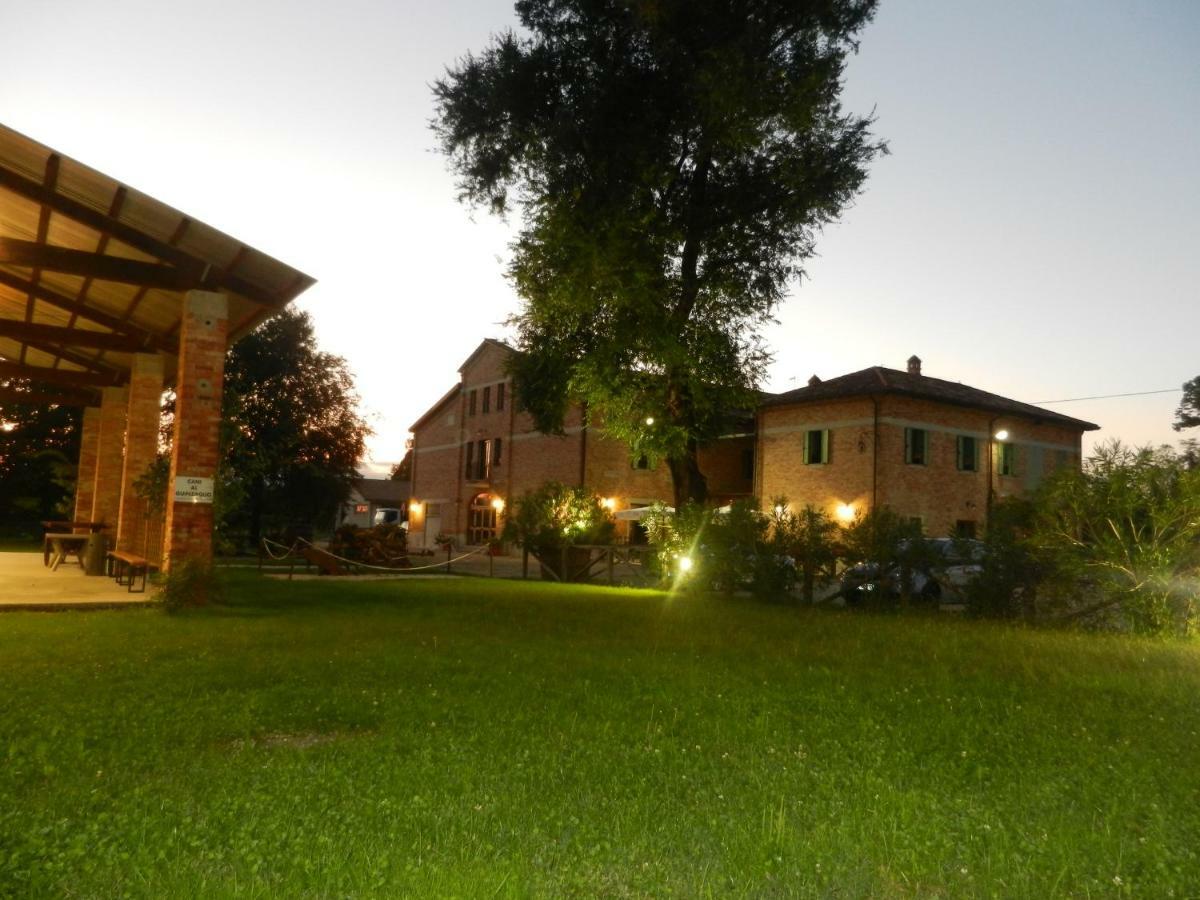 Agriturismo Le Giarine フォリアーノ・レディプーリア エクステリア 写真