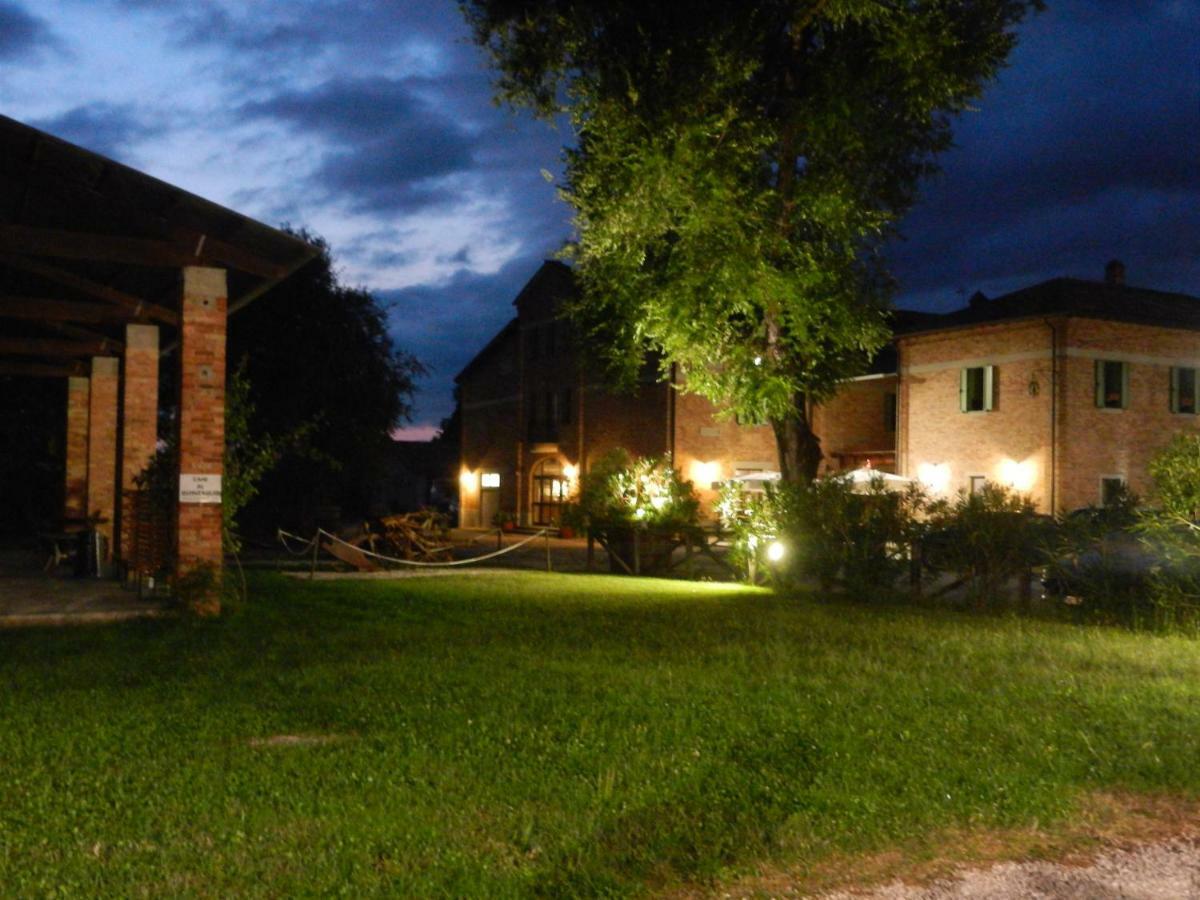 Agriturismo Le Giarine フォリアーノ・レディプーリア エクステリア 写真