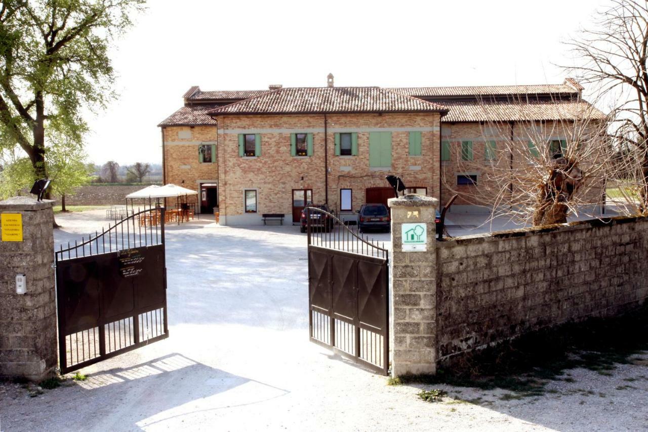 Agriturismo Le Giarine フォリアーノ・レディプーリア エクステリア 写真